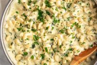 Velvety Spinach Mac and Cheese