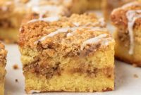 Keto Cinnamon Crumble Cake