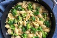 Decadent Broccoli Macaroni Bake