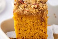 Harvest Pumpkin Crumble Cake