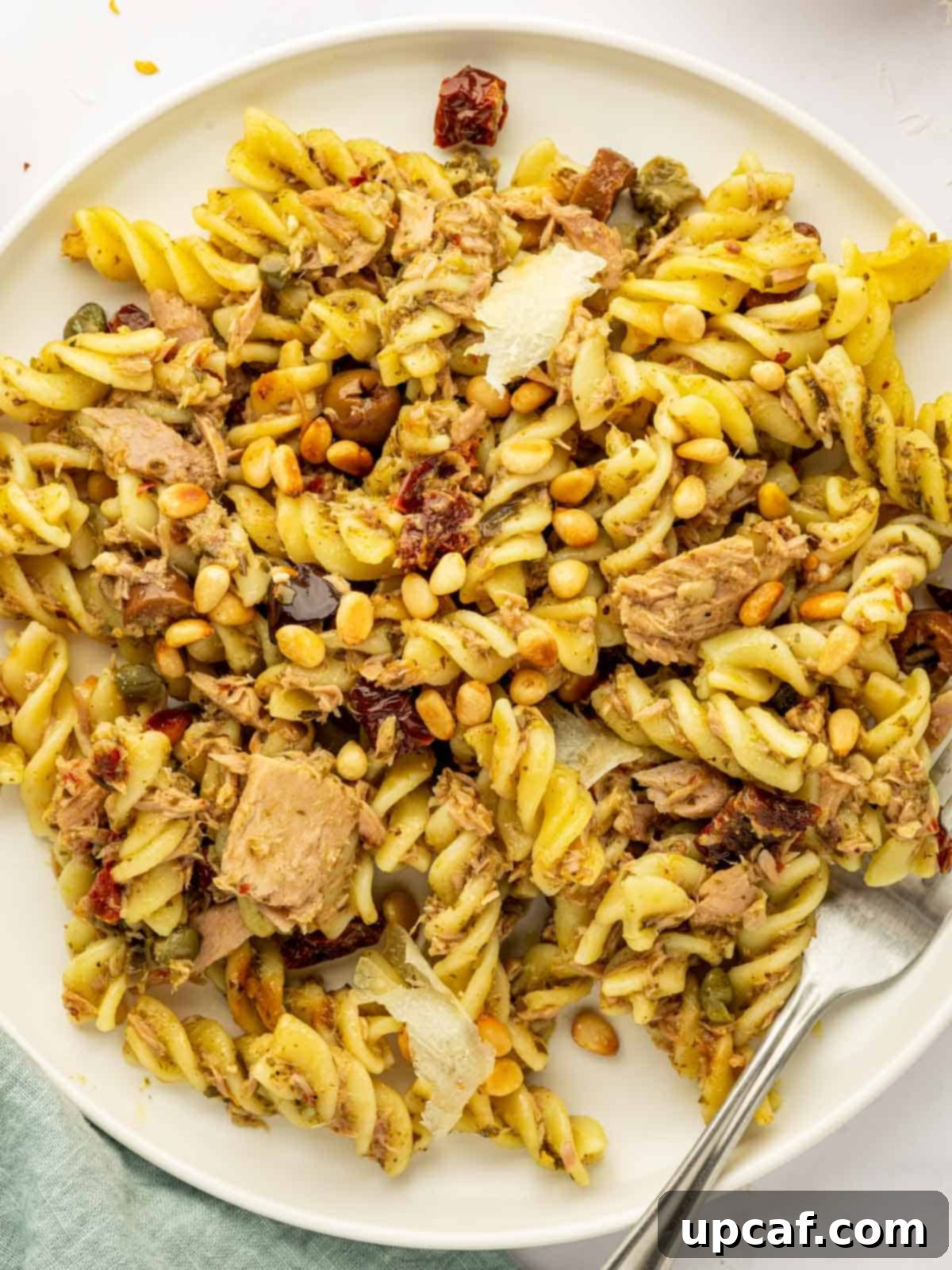 Mediterranean Tuna Pesto Pasta 1 featured 32397