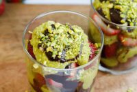 Dubai Chocolate Strawberry Indulgence