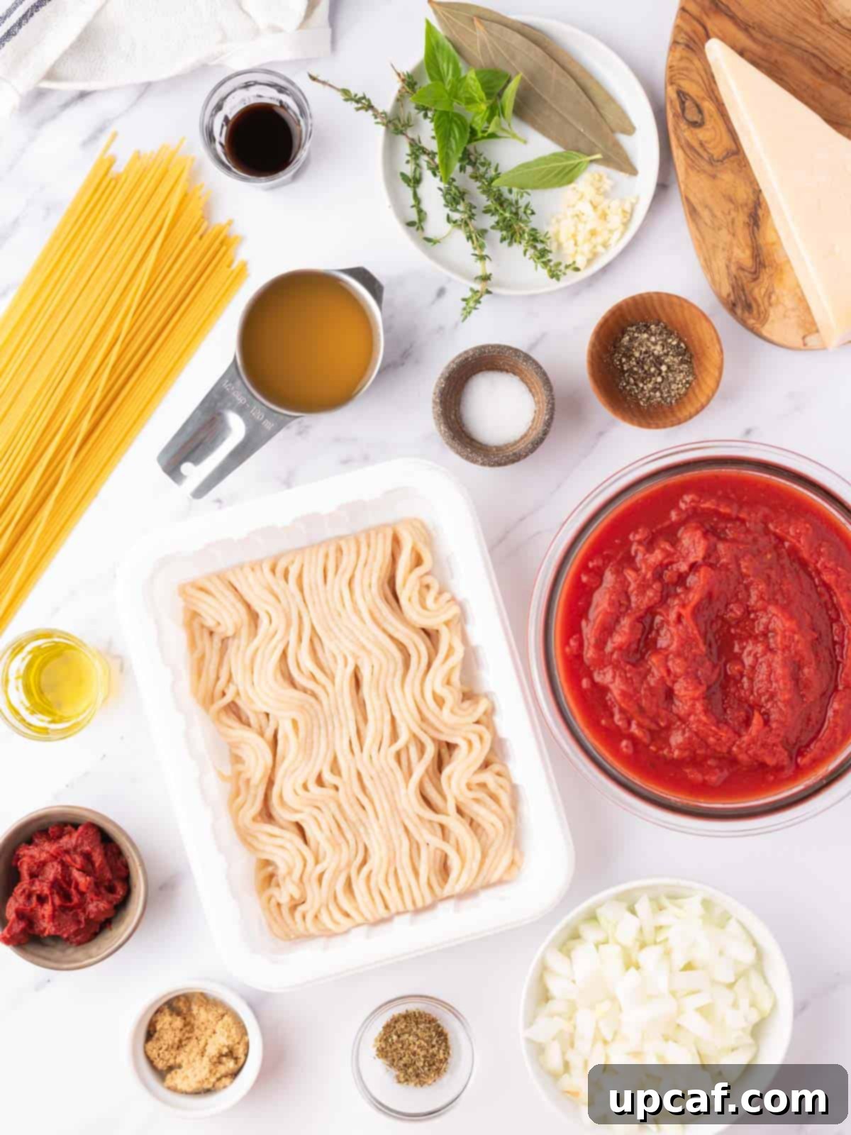 Hearty Chicken Ragu with Spaghetti 3 Ingredients needed for chicken spaghetti bolognese.