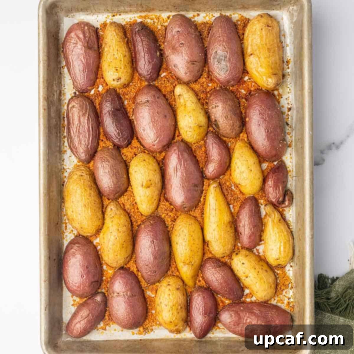 Potatoes are baked in the oven.