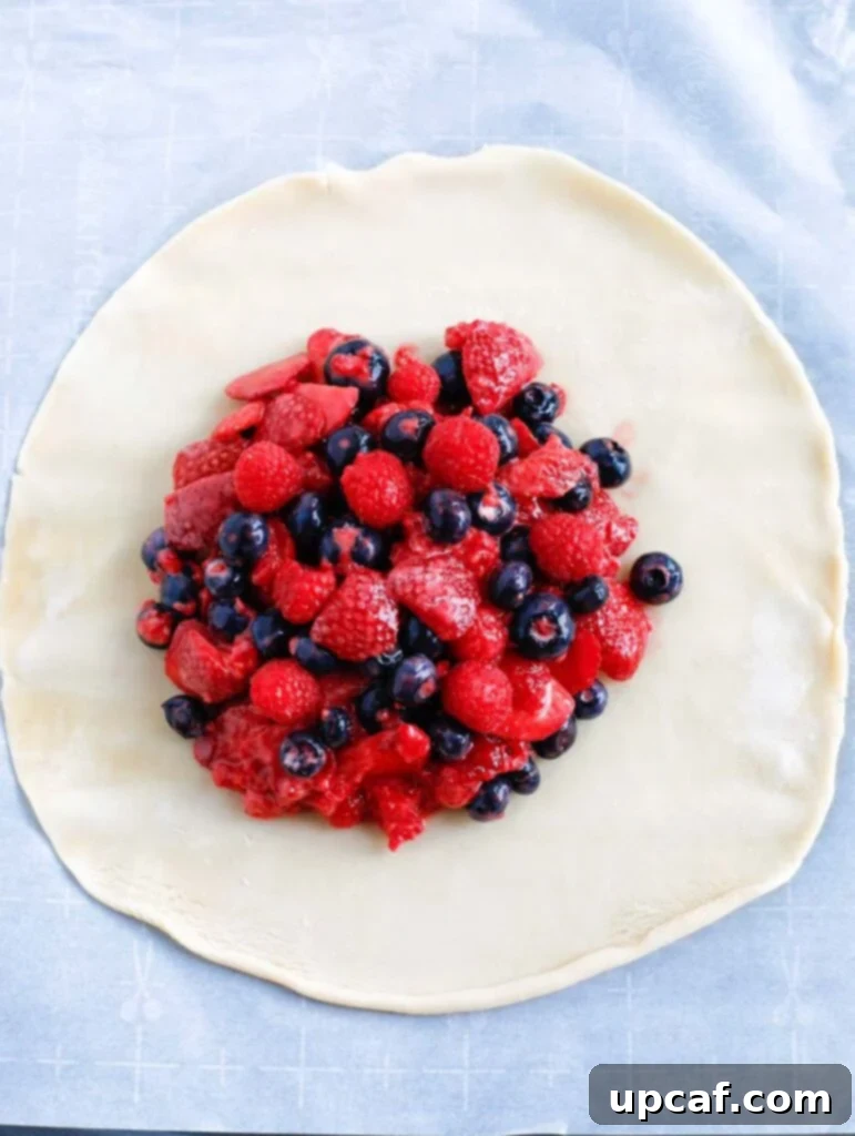 Pie crush with berries